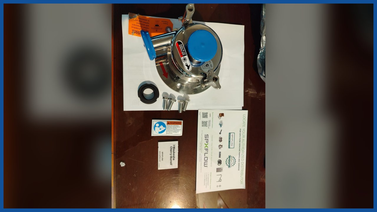 Bomba centrífuga WCB Waukesha Cherry-Burrell (SPX Flow) con sus accesorios y documentación